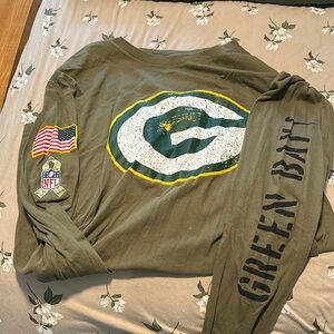 Brand new men’s Nike Green Bay packers long sleeve shirt